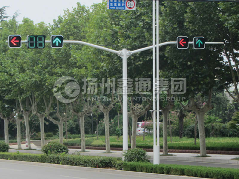 XHDG-041，Y型雙挑信號燈桿