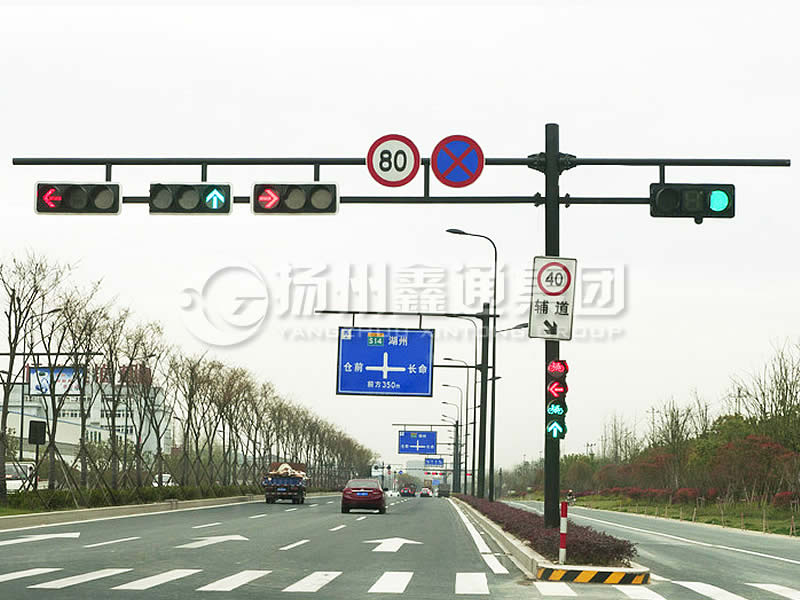 XHDG-056，F(xiàn)型雙臂信號(hào)燈桿，杭州信號(hào)燈桿